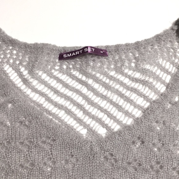 Grey Smart Set knit sweater - Picture 2 of 2